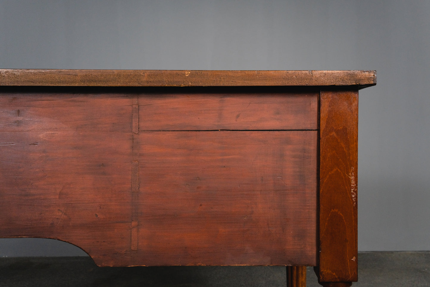 eleganter Schreibtisch im Englischen Stil, aus dem 20.Jahrhundert, Tisch Desk Büro Office Stuhl Alt Vintage MÖBLINGER