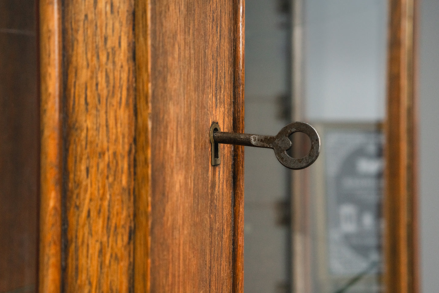Elegante Jugendstil Vitrine, Anfang des 20.Jahrhunderts - Vintage Schrank Regal Kommode Bücherschrank Alt Antik MÖBLINGER