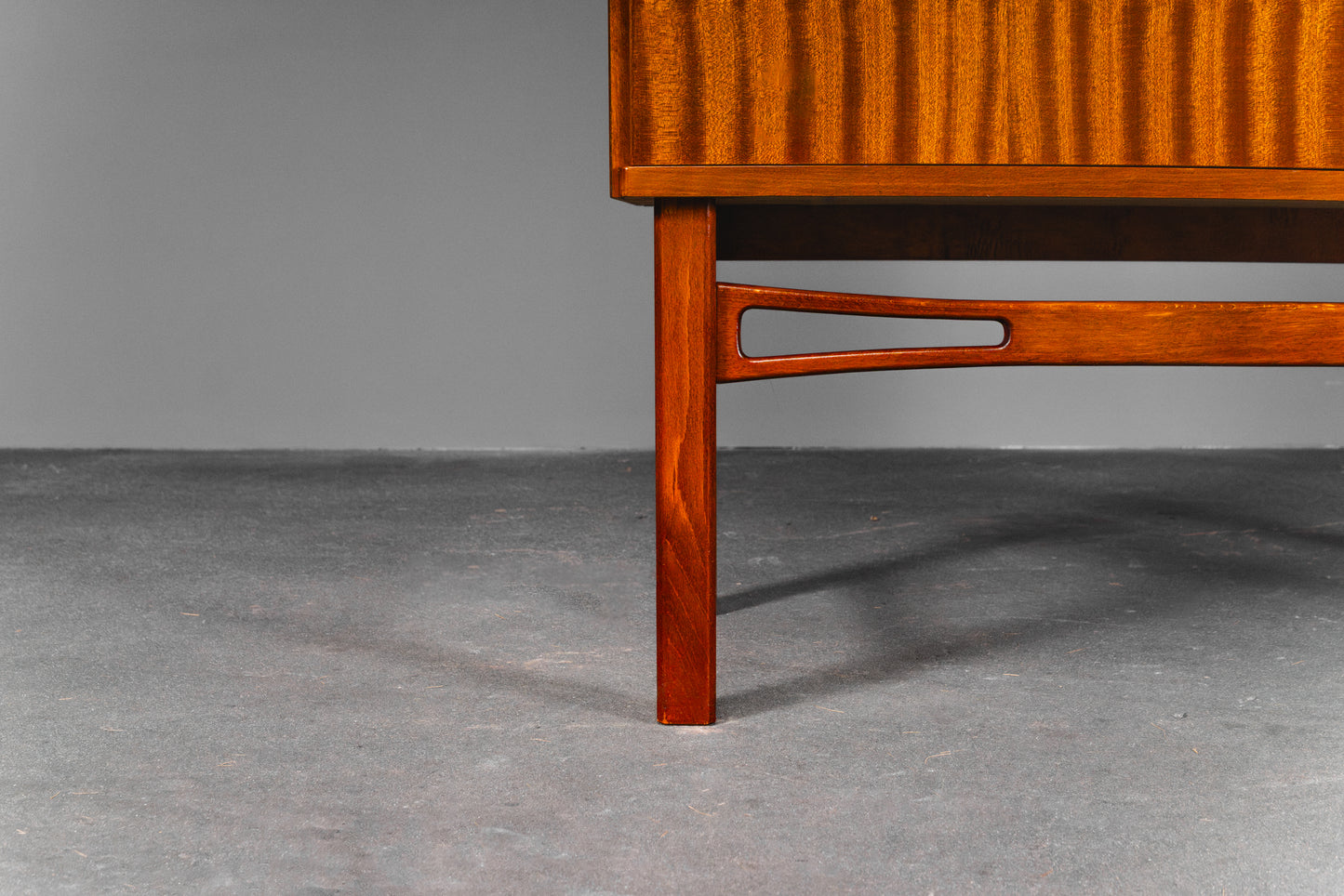 Stilvolles Vintage Highboard