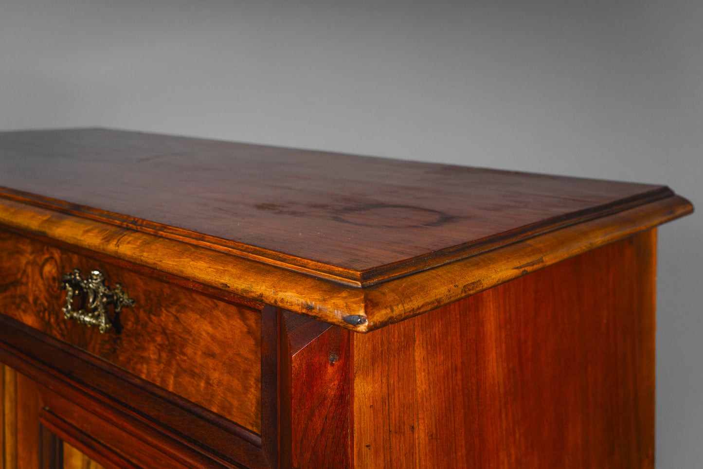 Praktische Gründerzeit Kommode