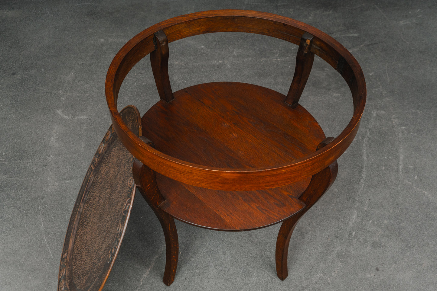 Jugendstil Beistelltisch aus Eiche - Anfang des 20.Jahrhunderts