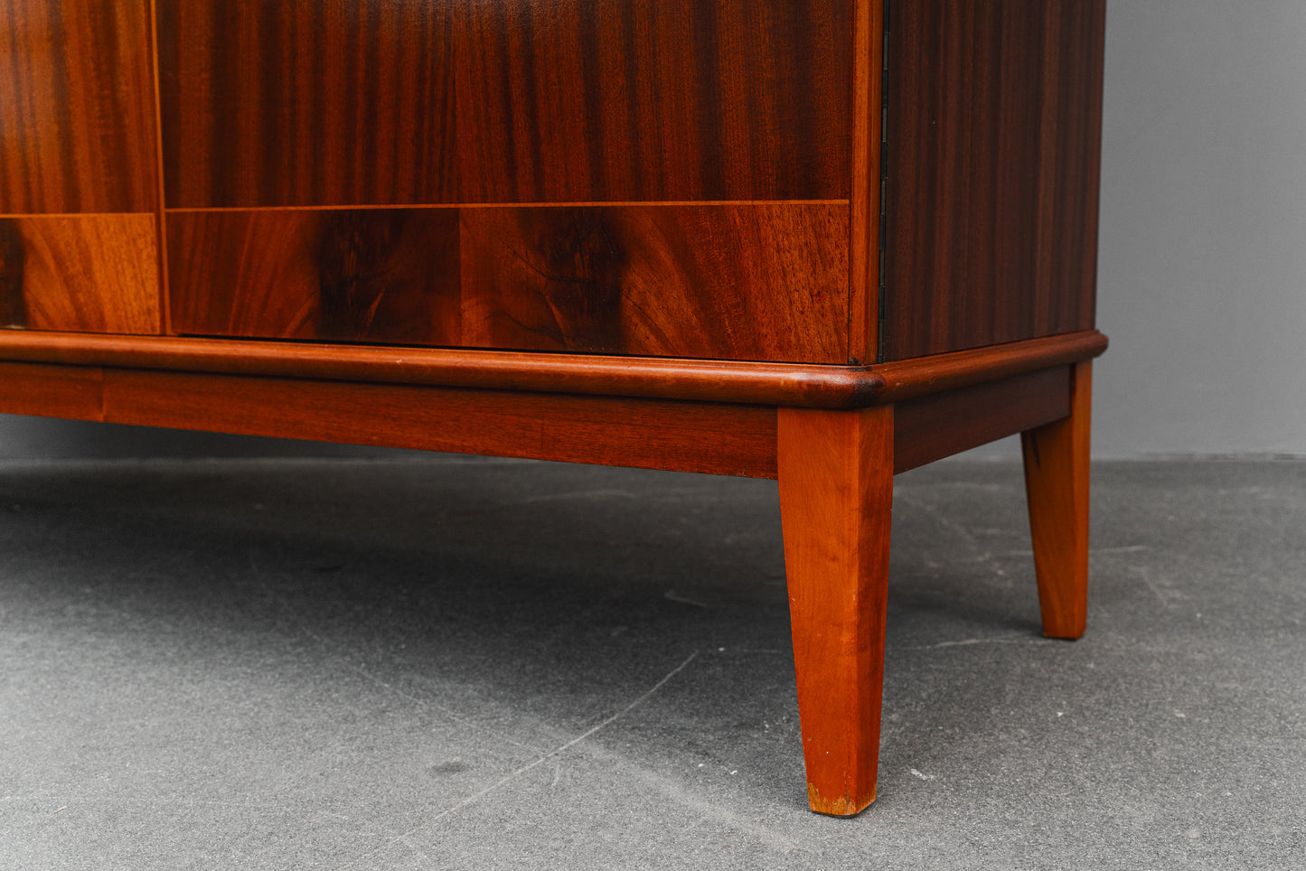 Mid-Century Sideboard in Mahagoni - Mitte des 20.Jahrhunderts