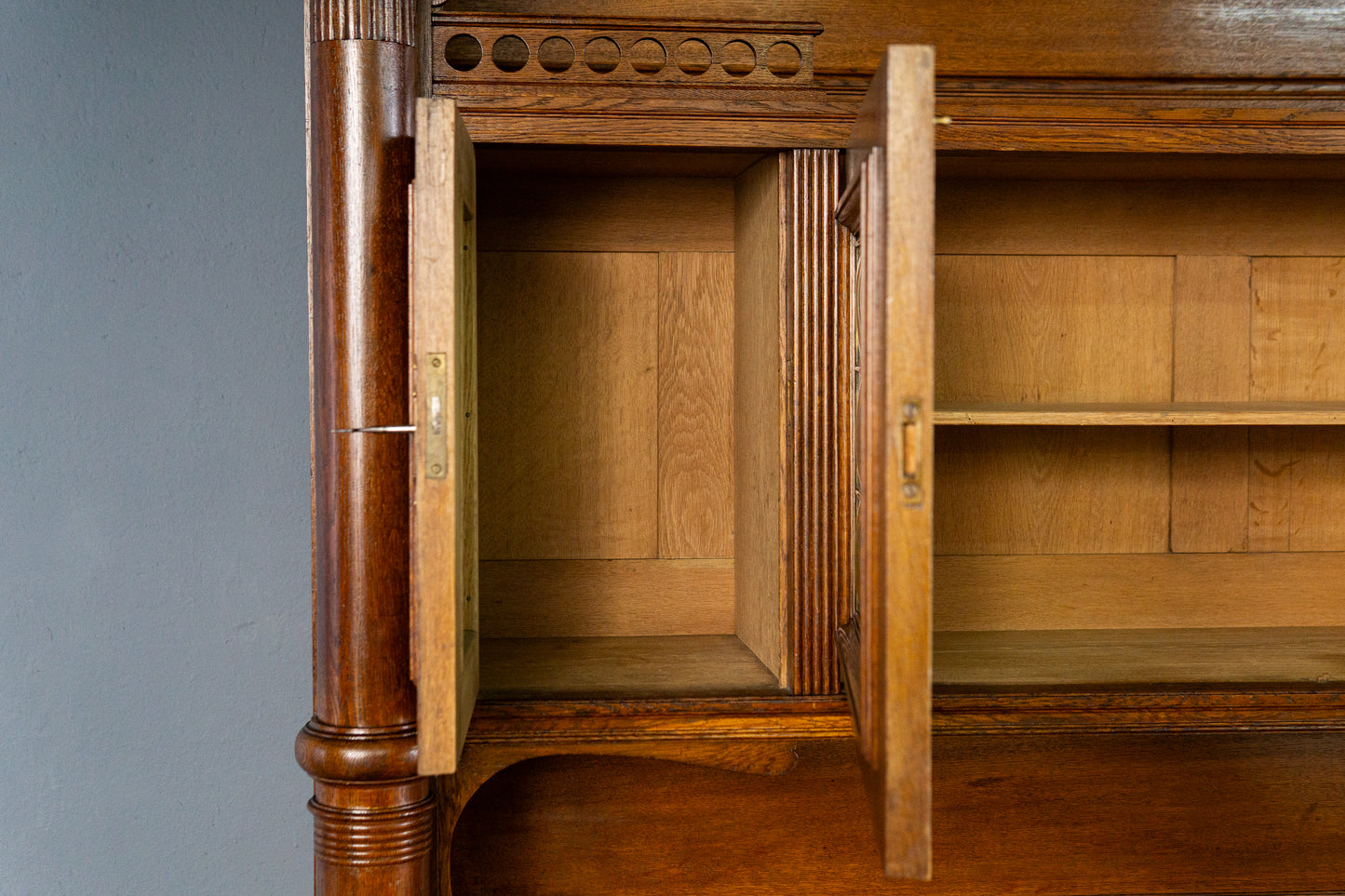 wunderschönes Jugendstil Aufsatzbuffet, Anfang des 20.Jahrhunderts - Eiche Buffet Schrank Anrichte Vitrine Alt Antik MÖBLINGER