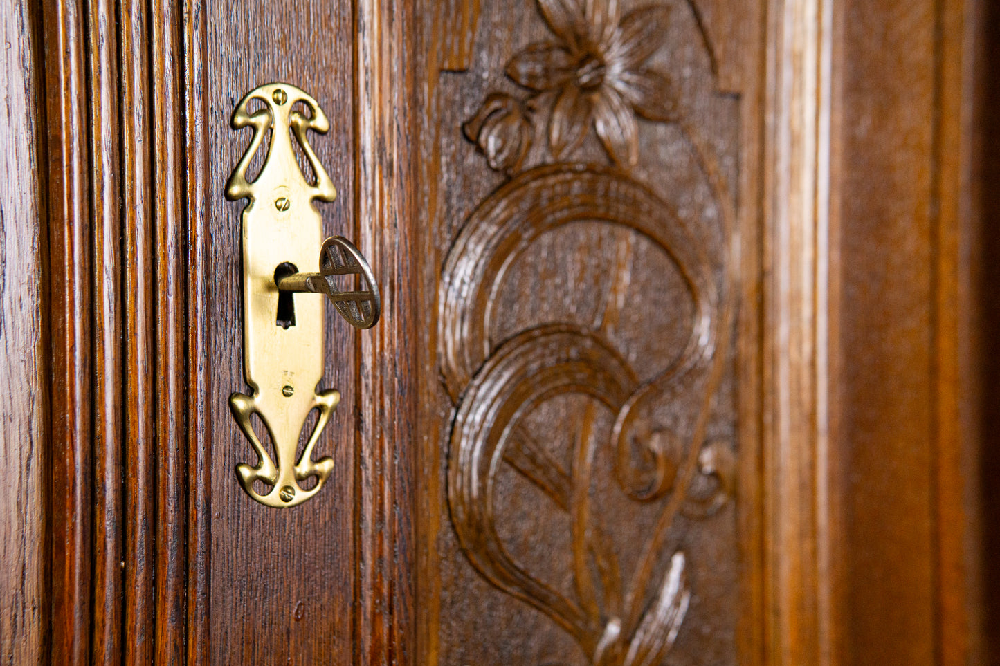 wunderschönes Jugendstil Aufsatzbuffet, Anfang des 20.Jahrhunderts - Eiche Buffet Schrank Anrichte Vitrine Alt Antik MÖBLINGER