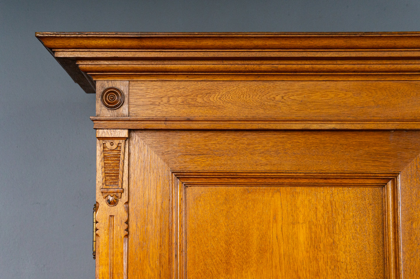 formschöner Gründerzeit Wäscheschrank, 2.Hälfte des 19.Jahrhunderts - Regal Kleiderschrank Kommode Garderobe zweitürig Alt Antik MÖBLINGER