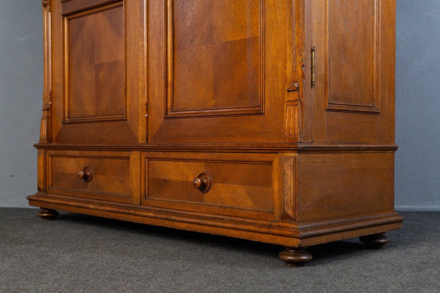 formschöner Gründerzeit Wäscheschrank, 2.Hälfte des 19.Jahrhunderts - Regal Kleiderschrank Kommode Garderobe zweitürig Alt Antik MÖBLINGER