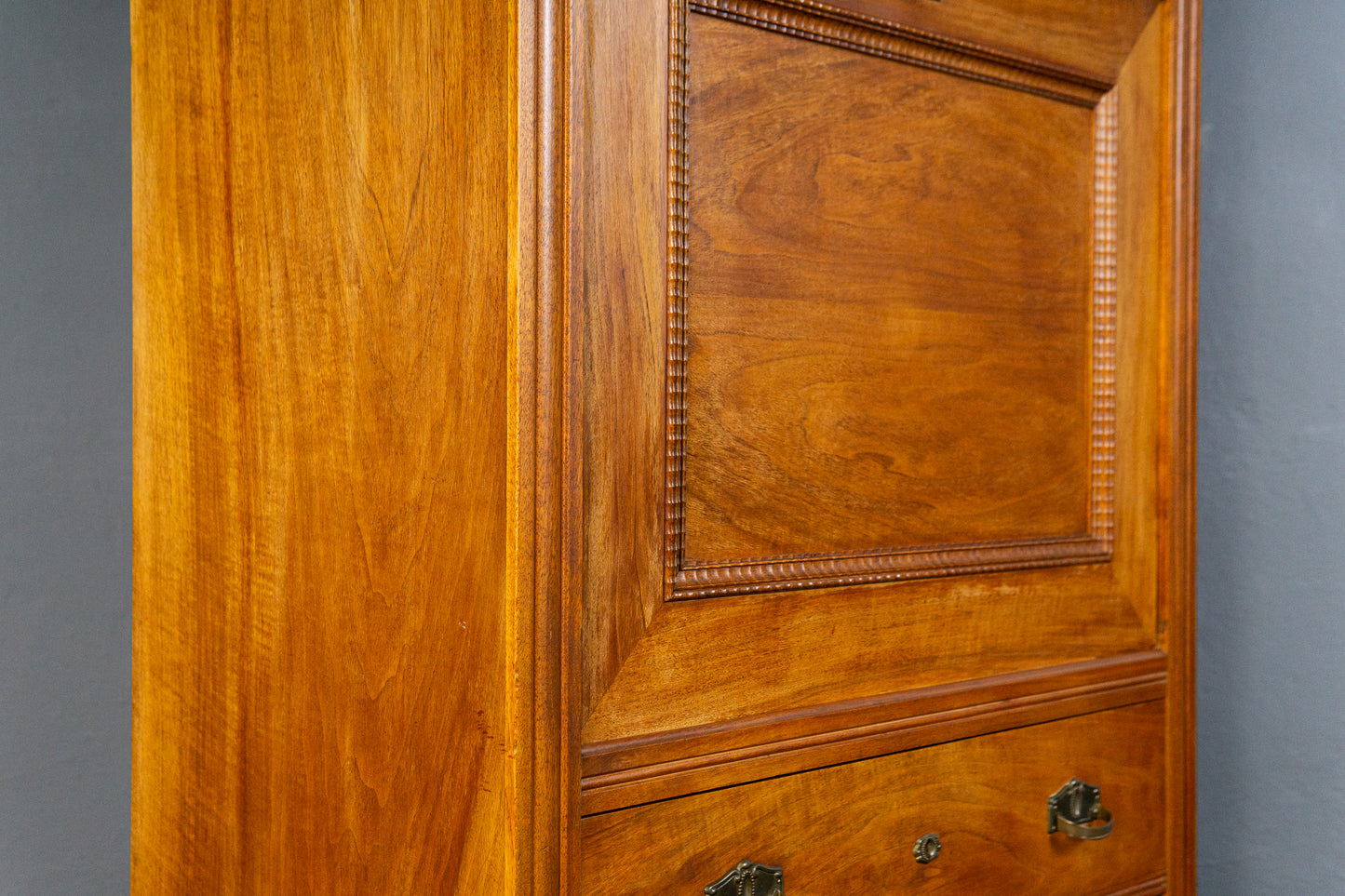 eleganter Jugendstil Standsekretär, Anfang des 20.Jahrhunderts - Sekretär Schrank Schreibtisch Kommode Nussbaum Büro Alt Antik MÖBLINGER