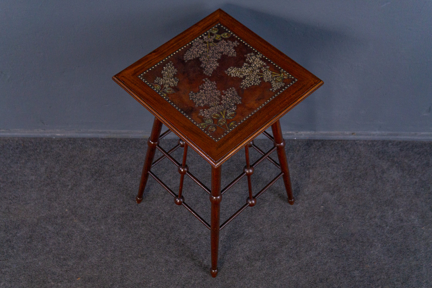 Blumentisch Beistelltisch Tisch Regal Hocker Alt Antik MÖBLINGER 2410_1403