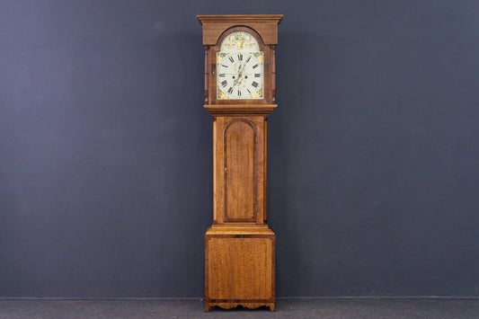 Standuhr im Englischen Stil in Eiche - erste Hälfte des 19.Jahrhunderts