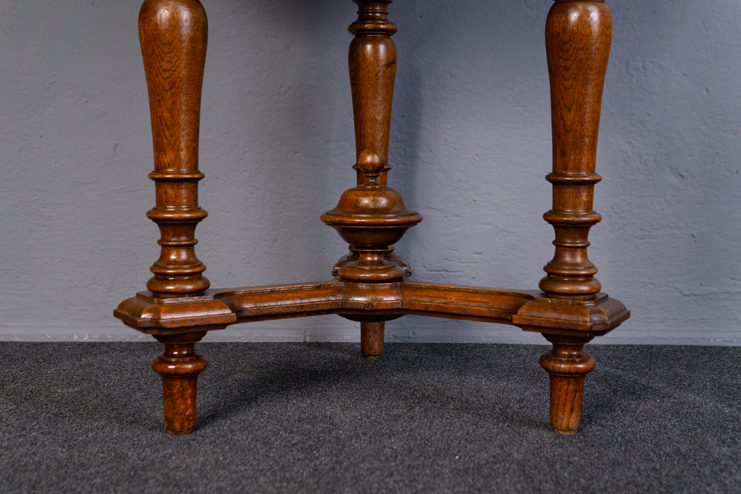 Gründerzeit Beistelltisch Antik Tisch Bank Sofa Table MÖBLINGER 2411_0406