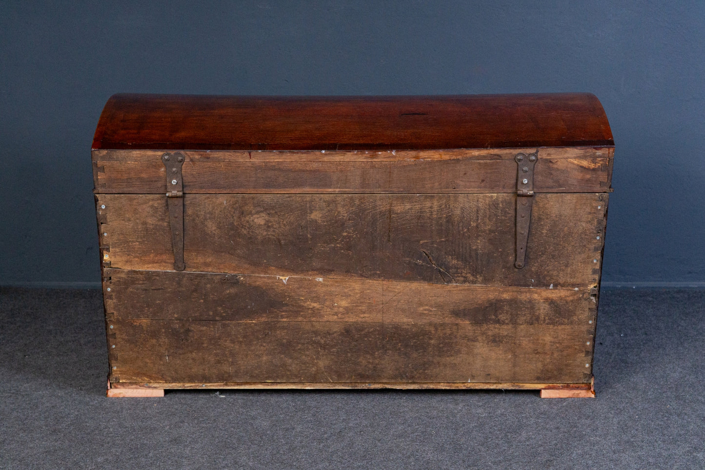 große Truhe Runddeckeltruhe Kiste Kommode Box Alt Antik 2401_1504