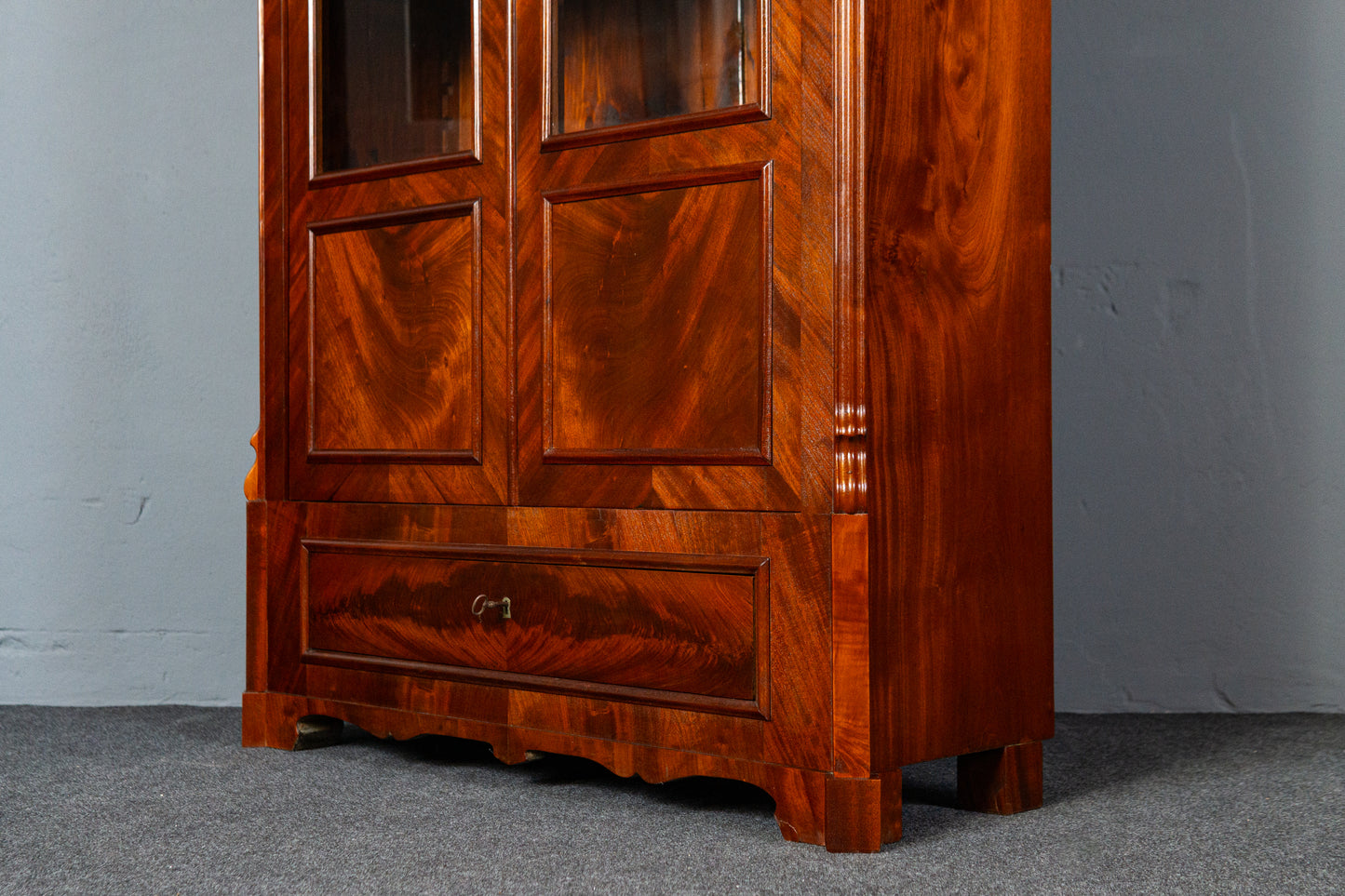 restaur. Vitrine Bücherschrank Antik Schrank Regal Alt MÖBLINGER 2412_0413