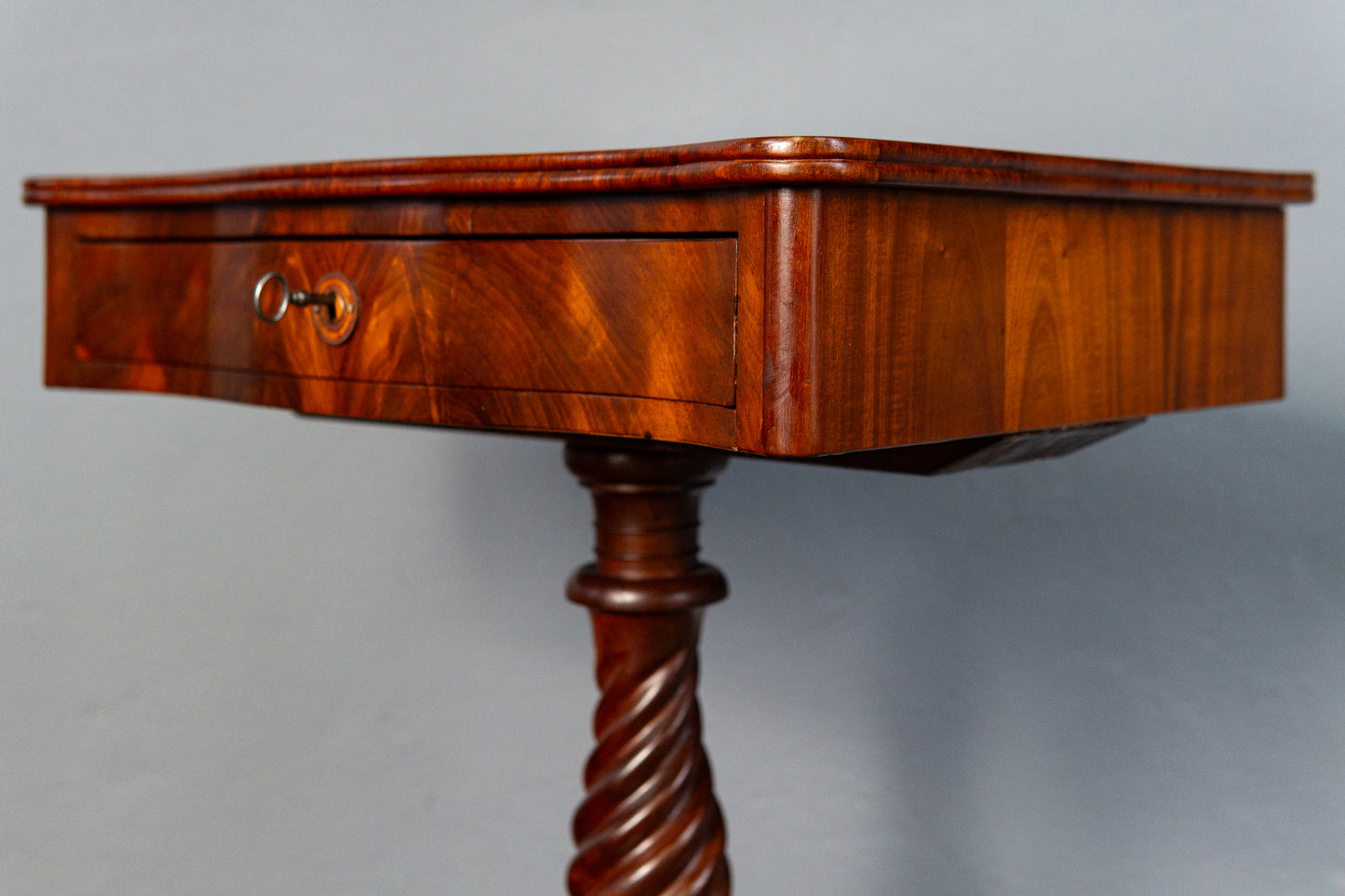 restau. Biedermeier Nähtisch Tisch Kommode Sekretär Antik MÖBLINGER 2412_0507