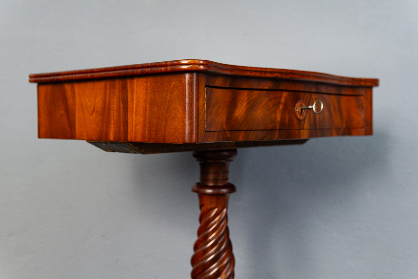 restau. Biedermeier Nähtisch Tisch Kommode Sekretär Antik MÖBLINGER 2412_0507