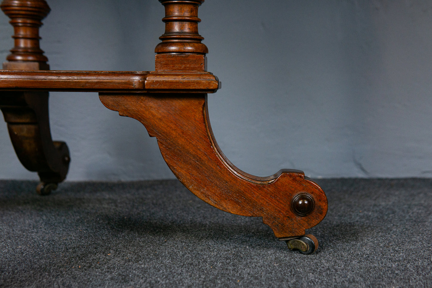 Antik Gründerzeit Tisch Vintage Table Alt Sofa Sessel MÖBLINGER 2412_1704