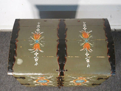 Runddeckel-Truhe Barock 1759 Kiste Kommode Alt Antik MÖBLINGER 2000-0059