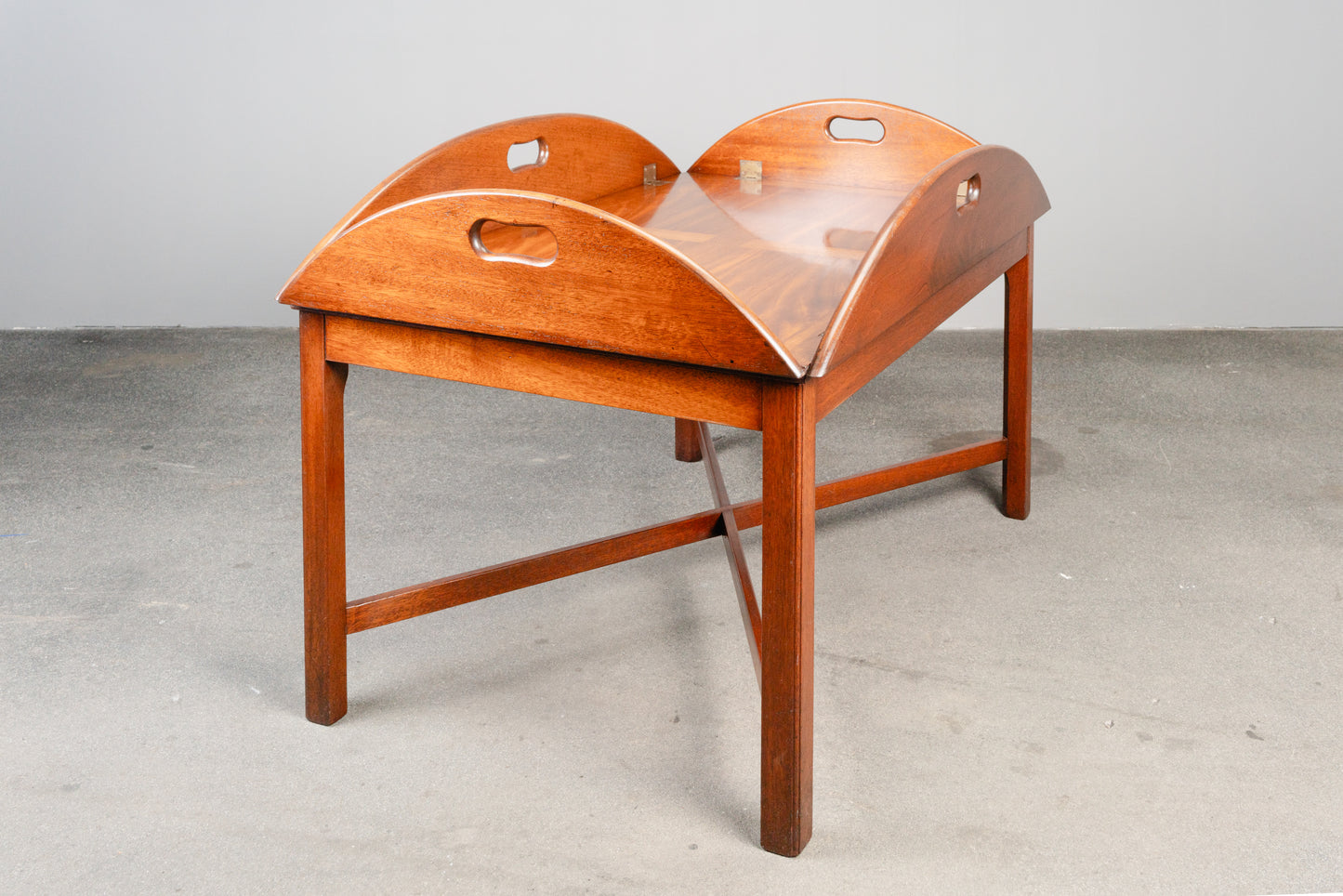 Butlers Tray im Englischen Stil, 2.Hälfte des 20.Jahrhunderts - Beistelltisch Tisch Sidetable Tabletttisch Alt Antik MÖBLINGER