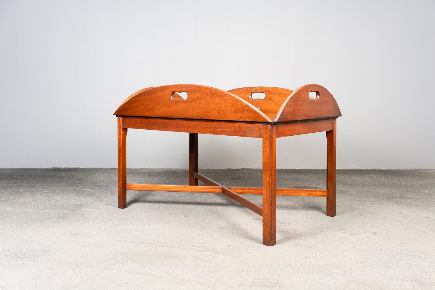 Butlers Tray im Englischen Stil, 2.Hälfte des 20.Jahrhunderts - Beistelltisch Tisch Sidetable Tabletttisch Alt Antik MÖBLINGER