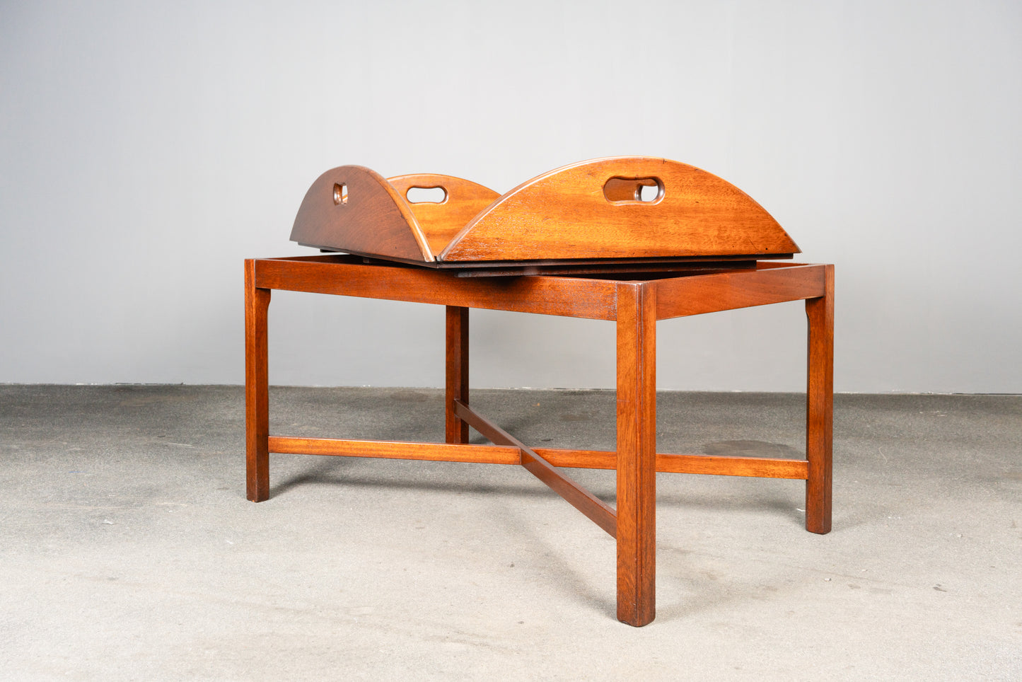 Butlers Tray im Englischen Stil, 2.Hälfte des 20.Jahrhunderts - Beistelltisch Tisch Sidetable Tabletttisch Alt Antik MÖBLINGER