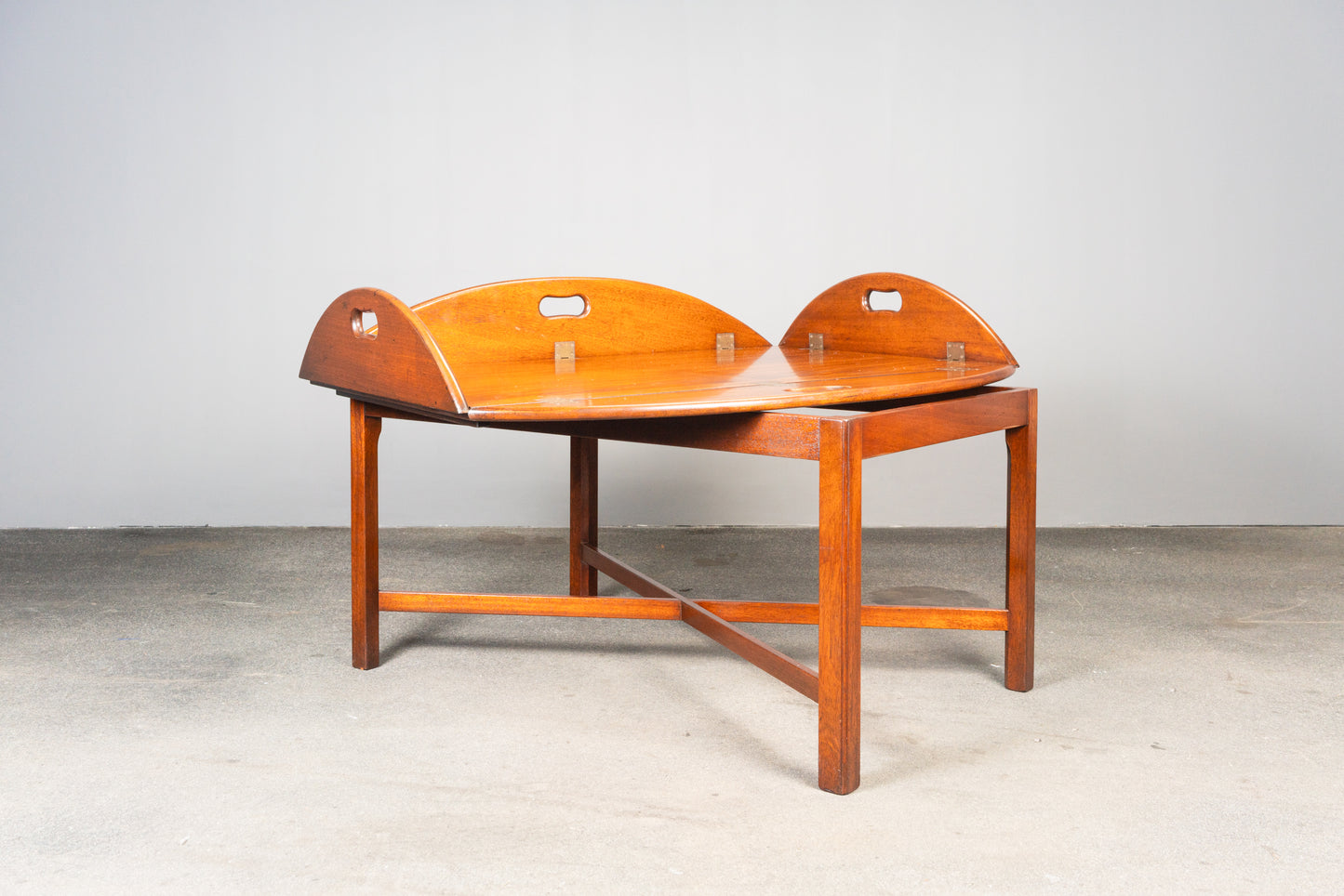 Butlers Tray im Englischen Stil, 2.Hälfte des 20.Jahrhunderts - Beistelltisch Tisch Sidetable Tabletttisch Alt Antik MÖBLINGER