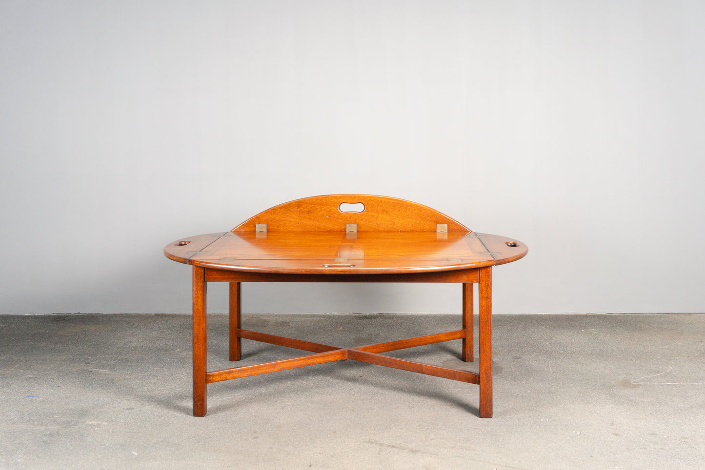 Butlers Tray im Englischen Stil, 2.Hälfte des 20.Jahrhunderts - Beistelltisch Tisch Sidetable Tabletttisch Alt Antik MÖBLINGER