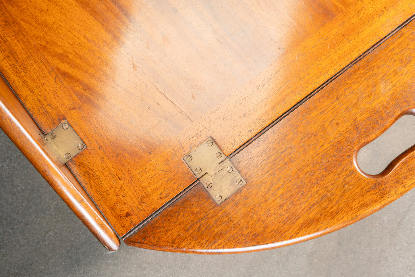 Butlers Tray im Englischen Stil, 2.Hälfte des 20.Jahrhunderts - Beistelltisch Tisch Sidetable Tabletttisch Alt Antik MÖBLINGER