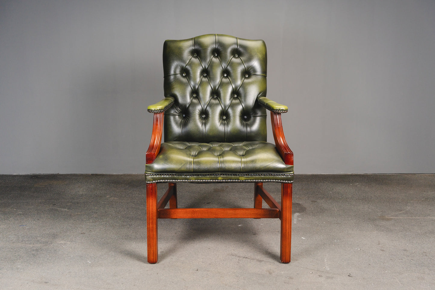 Armlehnensessel im Chesterfield Stil - Ledersessel Stuhl Chair Englischer Stil Lounge Clubsessel Alt Vintage MÖBLINGER