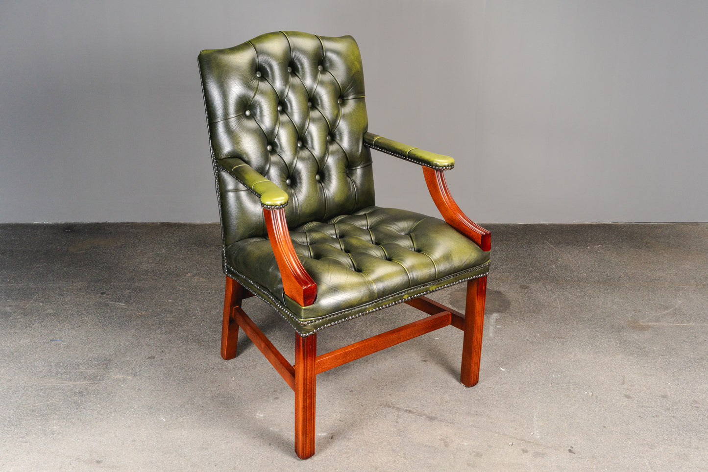 Armlehnensessel im Chesterfield Stil - Ledersessel Stuhl Chair Englischer Stil Lounge Clubsessel Alt Vintage MÖBLINGER