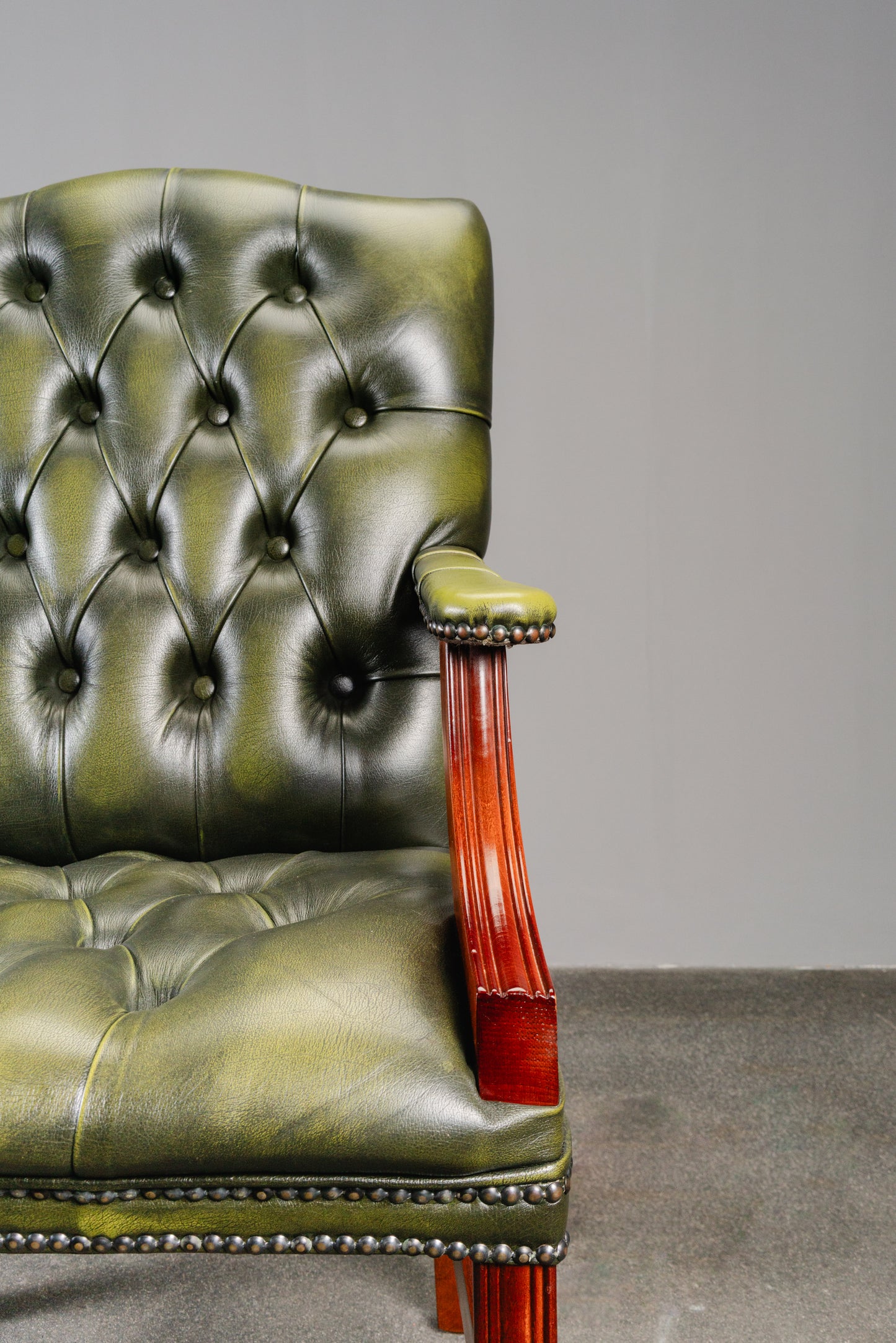 Armlehnensessel im Chesterfield Stil - Ledersessel Stuhl Chair Englischer Stil Lounge Clubsessel Alt Vintage MÖBLINGER