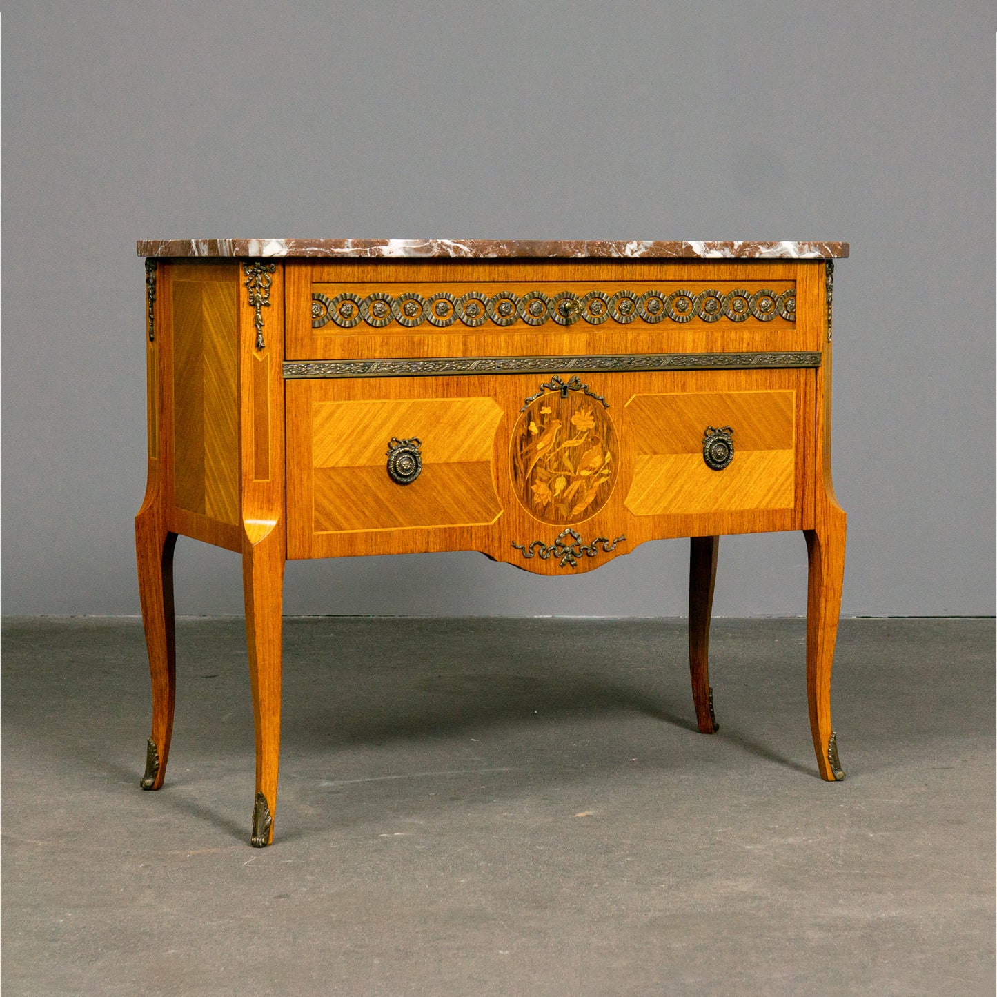 Wunderschöne Kommode im Louis XVI Stil