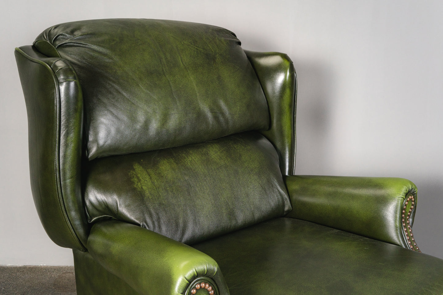 verstellbarer Ledersessel im Chesterfield Stil - Armlehnensessel Stuhl Chair Englischer Stil Lounge Clubsessel Alt Vintage MÖBLINGER
