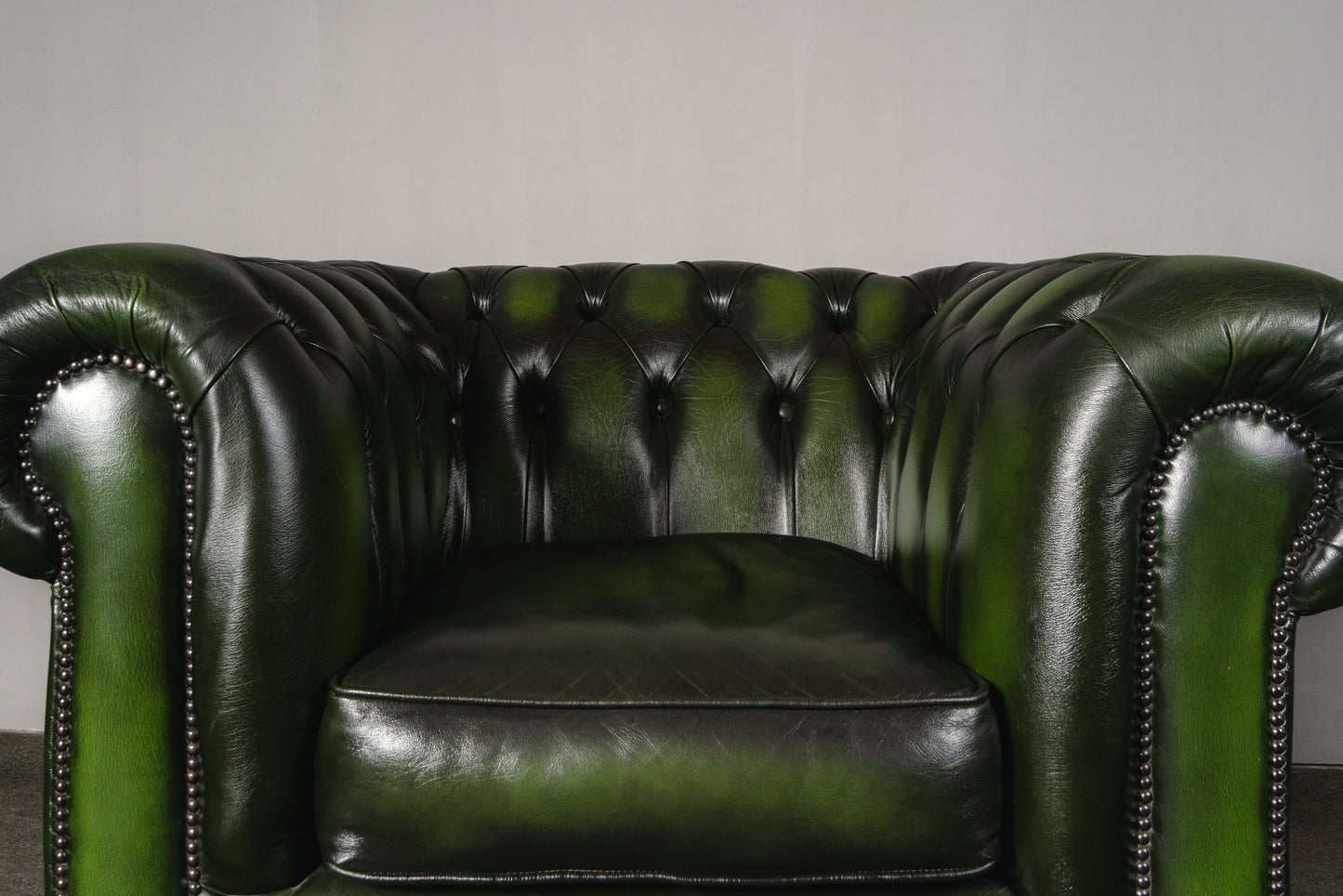 Loungesessel im Chesterfield Stil - Sessel Chair Lounge Loungechair Alt Vintage MÖBLINGER