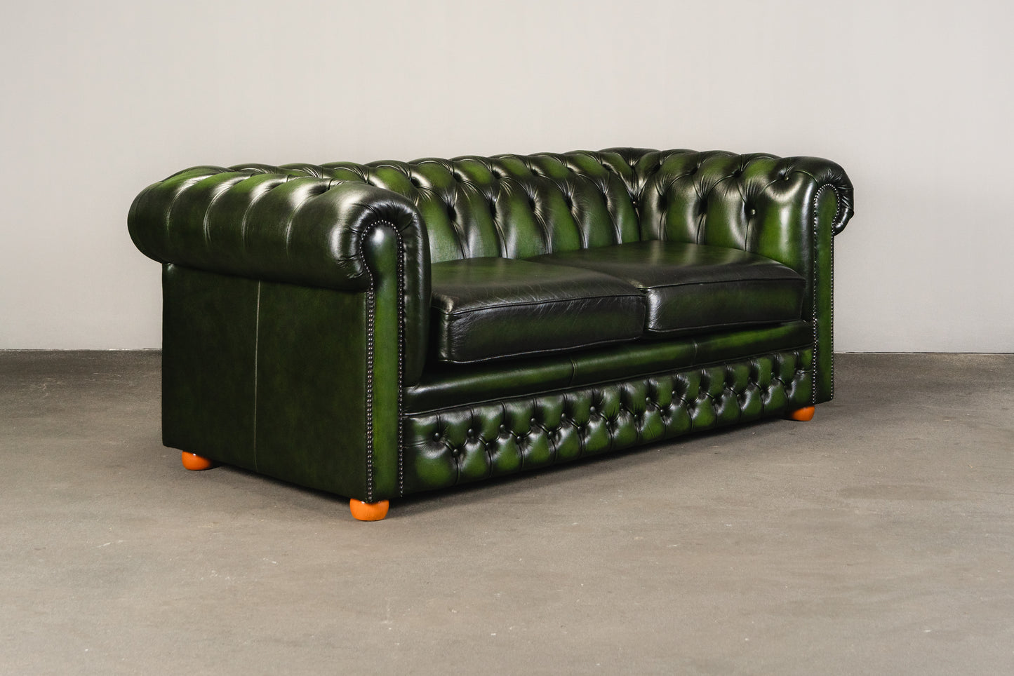 Ledersofa im Chesterfield Stil - Ledercouch Stuhl Chair Englischer Stil Lounge Clubsessel Alt Vintage MÖBLINGER