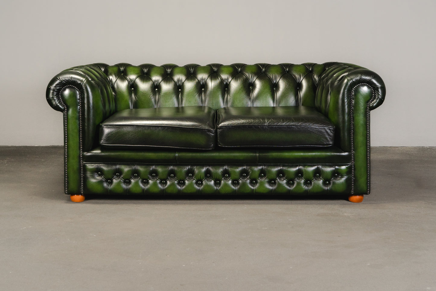 Ledersofa im Chesterfield Stil - Ledercouch Stuhl Chair Englischer Stil Lounge Clubsessel Alt Vintage MÖBLINGER