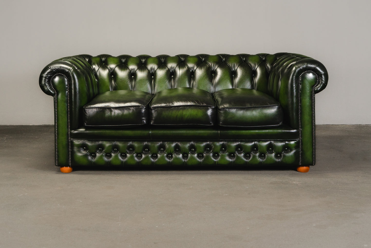 Ledersofa im Chesterfield Stil - Ledercouch Stuhl Chair Englischer Stil Lounge Clubsessel Alt Vintage MÖBLINGER