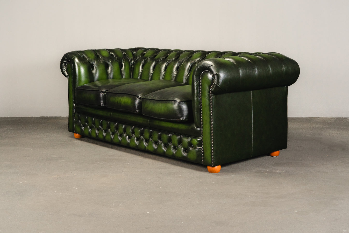 Ledersofa im Chesterfield Stil - Ledercouch Stuhl Chair Englischer Stil Lounge Clubsessel Alt Vintage MÖBLINGER