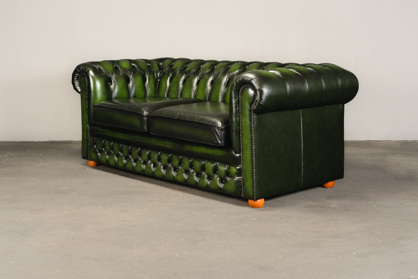 Ledersofa im Chesterfield Stil - Ledercouch Stuhl Chair Englischer Stil Lounge Clubsessel Alt Vintage MÖBLINGER