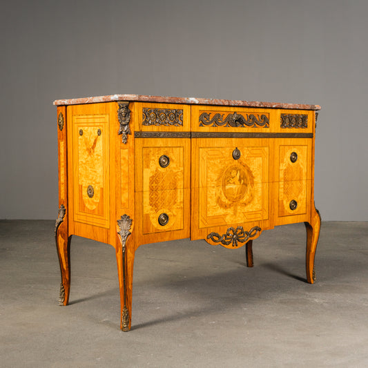 reichlich verzierte Kommode im Louis XVI Stil , 2.Hälfte des 20.Jahrhunderts - Schrank Anrichte Regal Alt Vintage MÖBLINGER