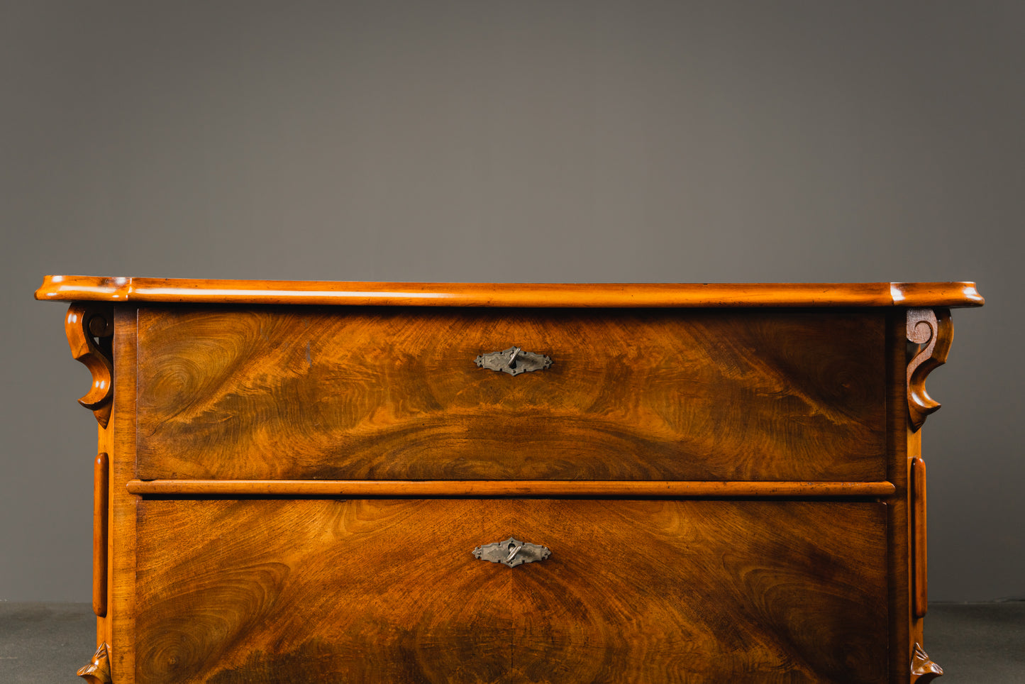Elegante Louis Philippe Kommode, 2.Hälfte des 19.Jahrhunderts - Schrank Regal Sideboard Alt Antik MÖBLINGER