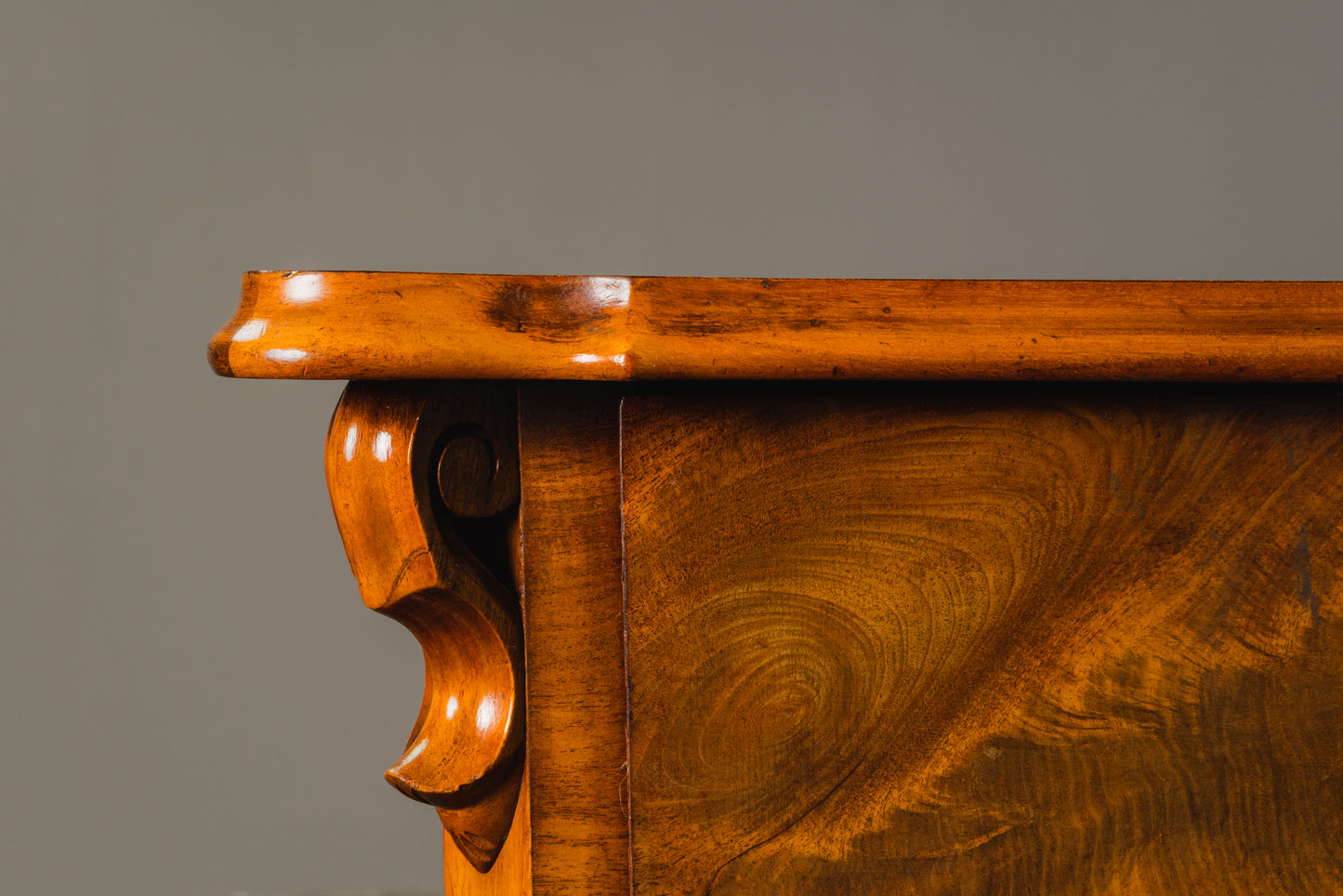 Elegante Louis Philippe Kommode, 2.Hälfte des 19.Jahrhunderts - Schrank Regal Sideboard Alt Antik MÖBLINGER