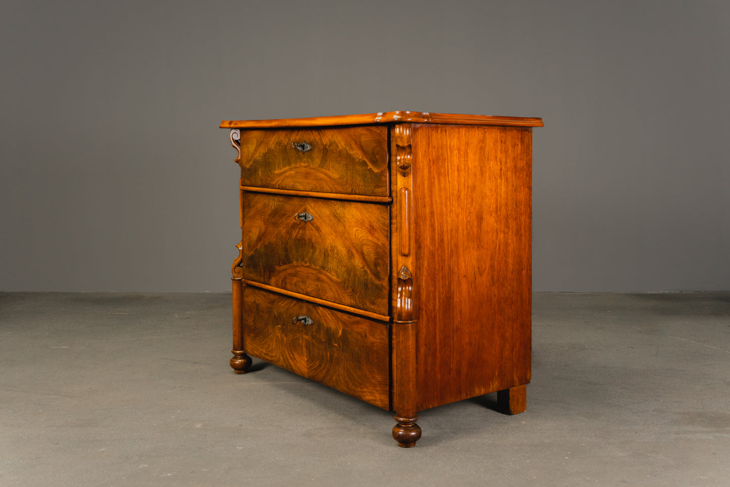 Elegante Louis Philippe Kommode, 2.Hälfte des 19.Jahrhunderts - Schrank Regal Sideboard Alt Antik MÖBLINGER