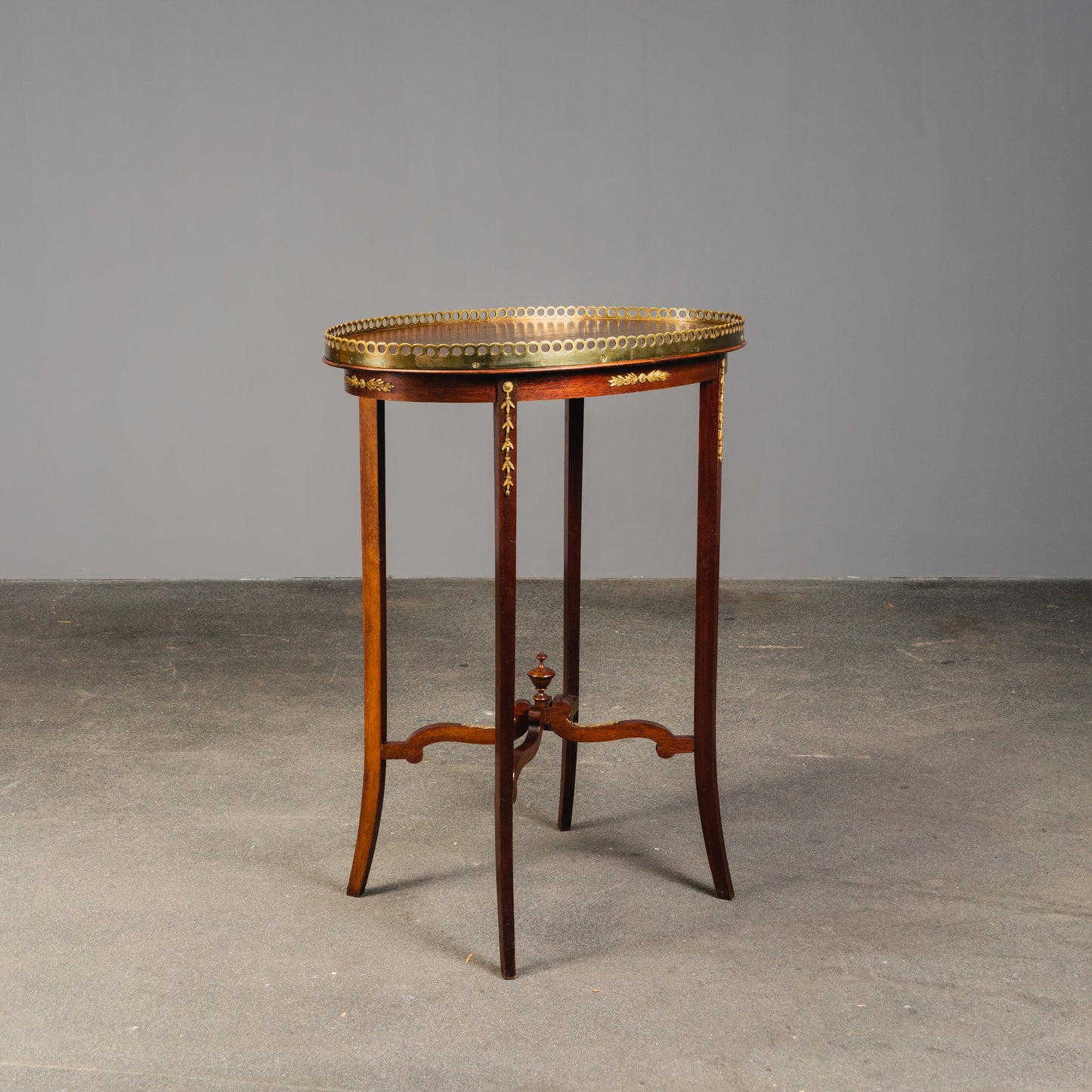 filigraner Beistelltisch im Louis XVI Stil, 1.Hälfte des 20.Jahrhunderts - Tisch Sidetable Blumentisch Sofa Sessel Alt Antik MÖBLINGER