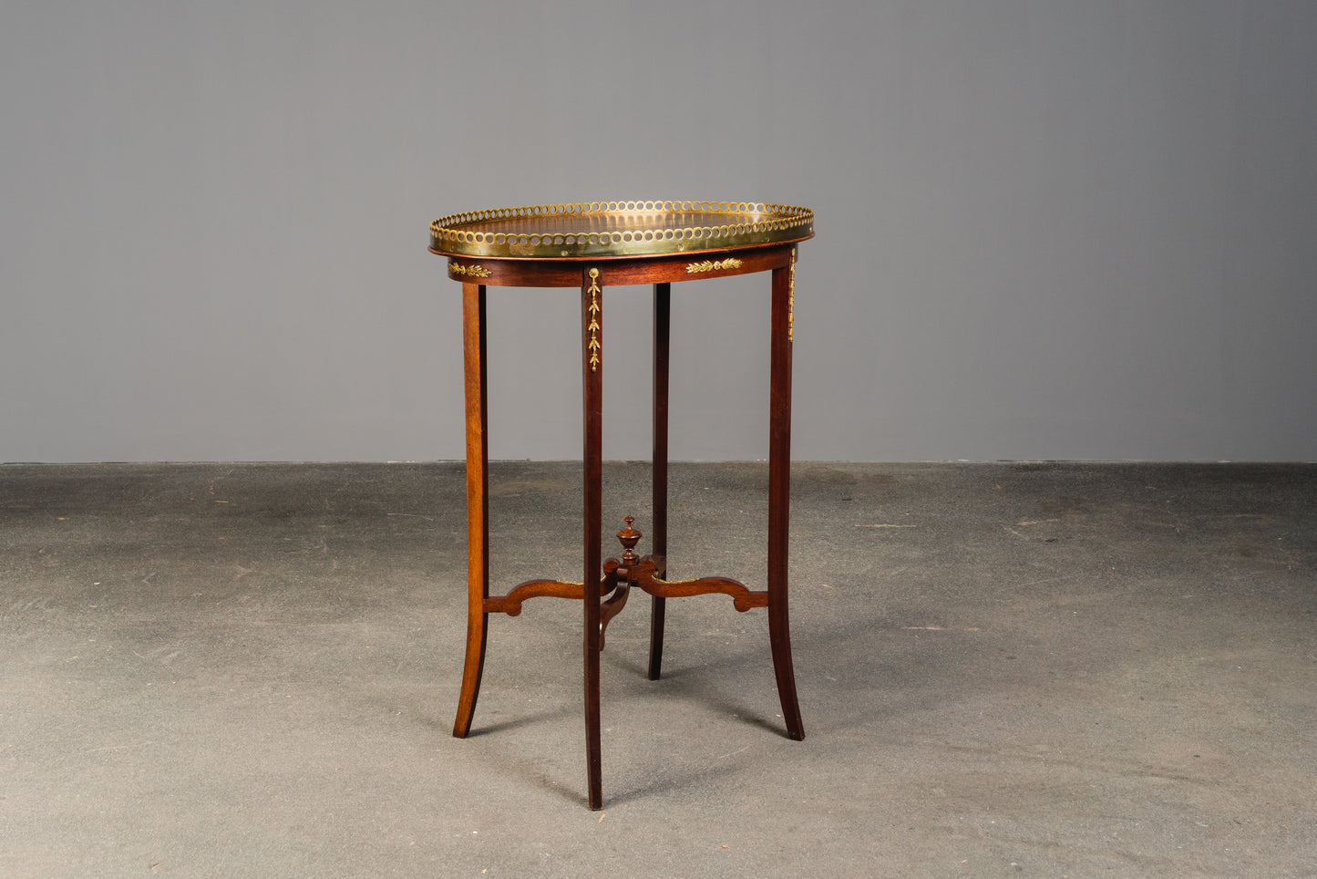 filigraner Beistelltisch im Louis XVI Stil, 1.Hälfte des 20.Jahrhunderts - Tisch Sidetable Blumentisch Sofa Sessel Alt Antik MÖBLINGER