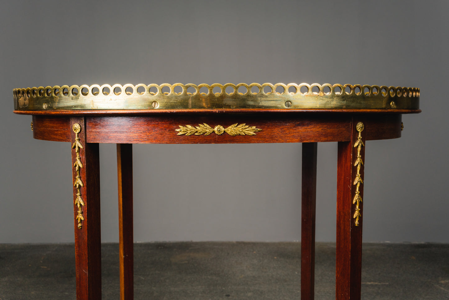 filigraner Beistelltisch im Louis XVI Stil, 1.Hälfte des 20.Jahrhunderts - Tisch Sidetable Blumentisch Sofa Sessel Alt Antik MÖBLINGER