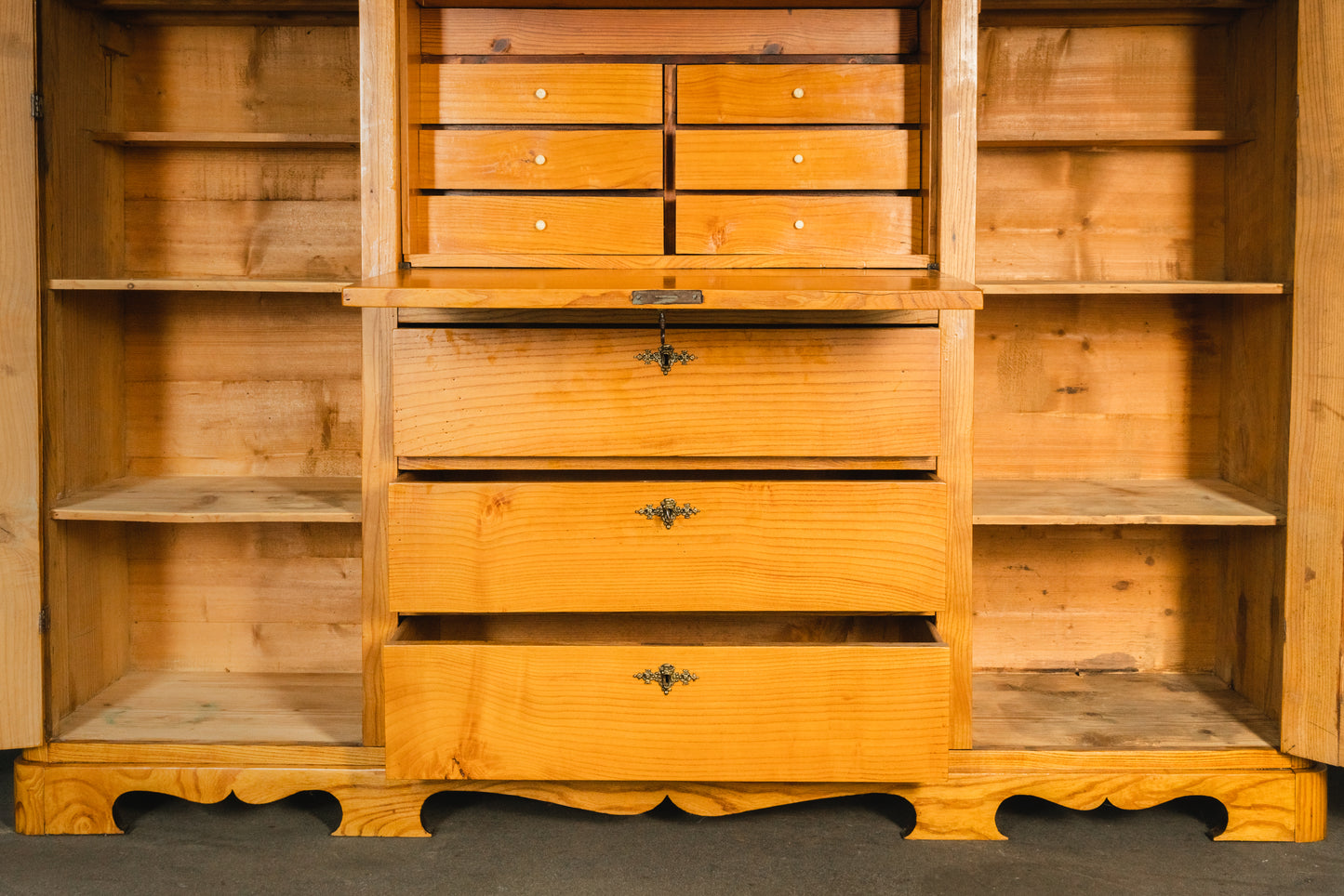 wunderschönes Highboard im Biedermeier Stil, aus dem 19.Jahrhundert - Anrichte Kommode Schrank Sideboard Kleiderschrank Alt Antik MÖBLINGER