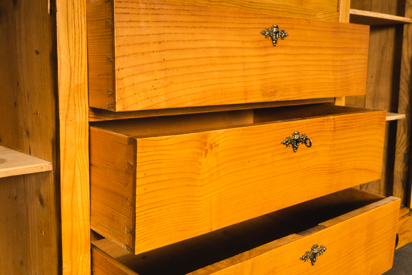 wunderschönes Highboard im Biedermeier Stil, aus dem 19.Jahrhundert - Anrichte Kommode Schrank Sideboard Kleiderschrank Alt Antik MÖBLINGER