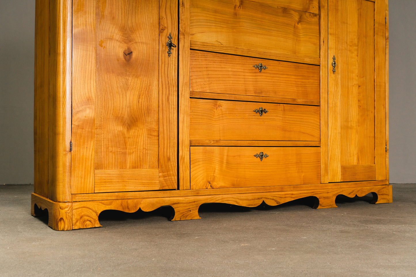 wunderschönes Highboard im Biedermeier Stil, aus dem 19.Jahrhundert - Anrichte Kommode Schrank Sideboard Kleiderschrank Alt Antik MÖBLINGER