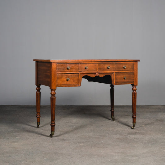 eleganter Schreibtisch im Englischen Stil, aus dem 20.Jahrhundert, Tisch Desk Büro Office Stuhl Alt Vintage MÖBLINGER