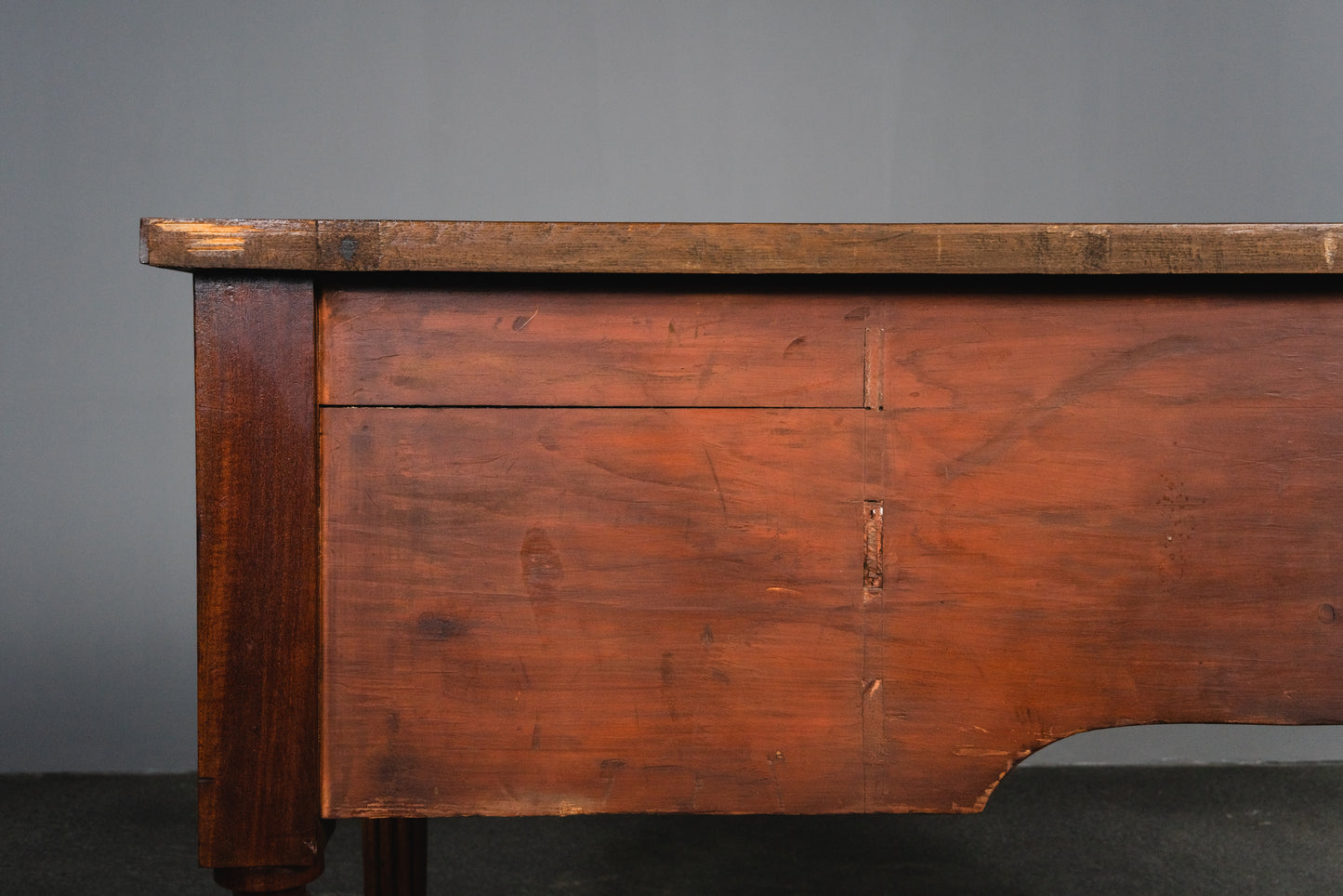 eleganter Schreibtisch im Englischen Stil, aus dem 20.Jahrhundert, Tisch Desk Büro Office Stuhl Alt Vintage MÖBLINGER