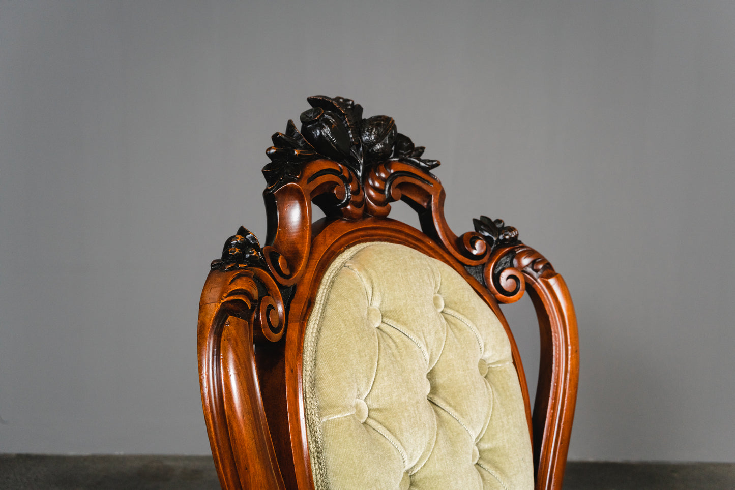 Elegante Louis Philippe Stühle im 4er Set, 2.Hälfte des 19.Jahrhunderts - Stuhl Chair Tisch Esstisch Nussbaum Alt Antik MÖBLINGER